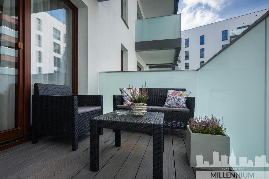 Millennium Port Gold Apartment Warsawa Bagian luar foto